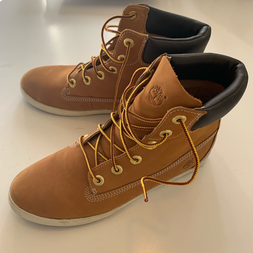 Timberland sneaker boots size 8 women